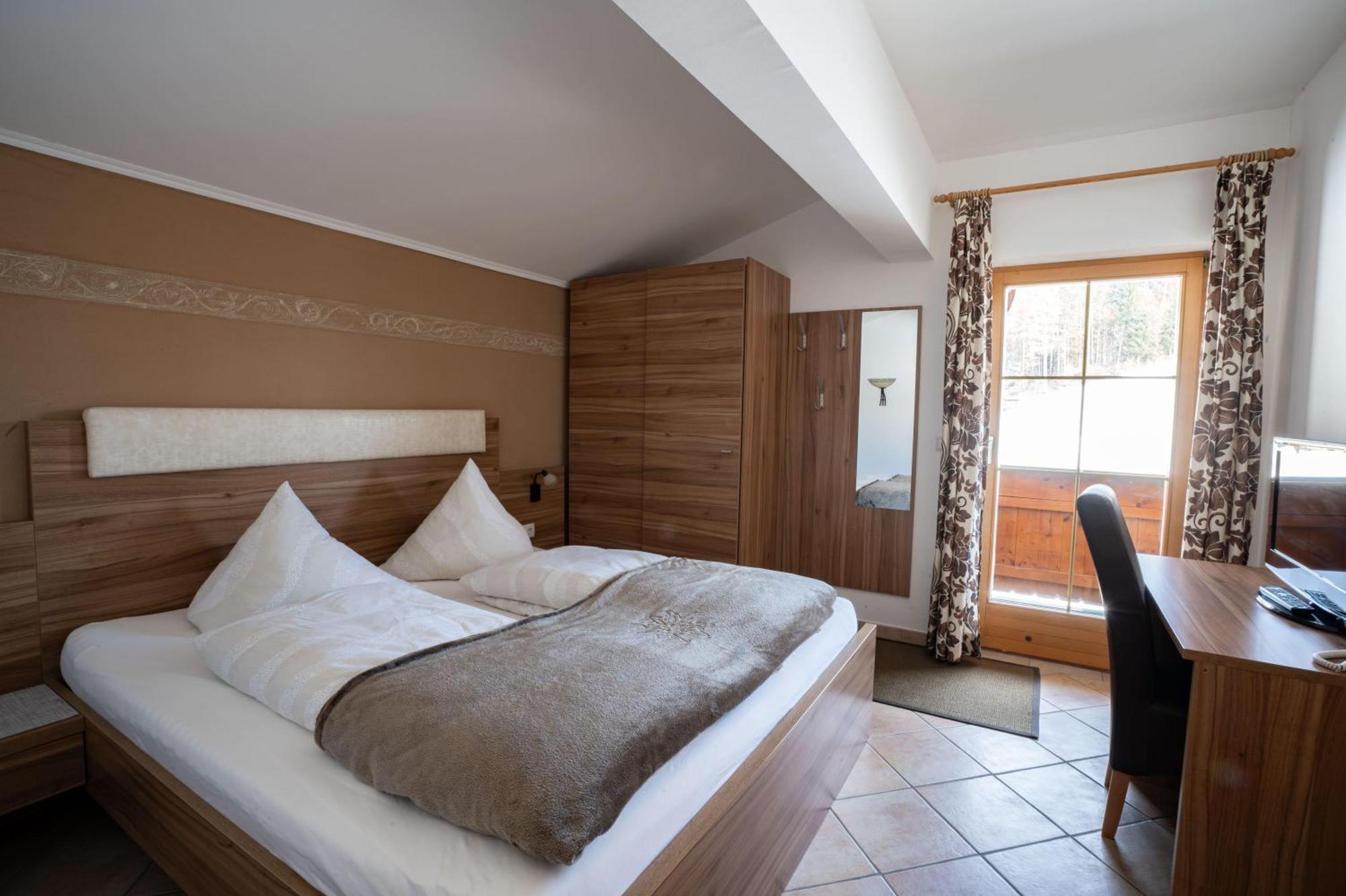 Pension Edelweiss Breitenbach am Inn Ngoại thất bức ảnh